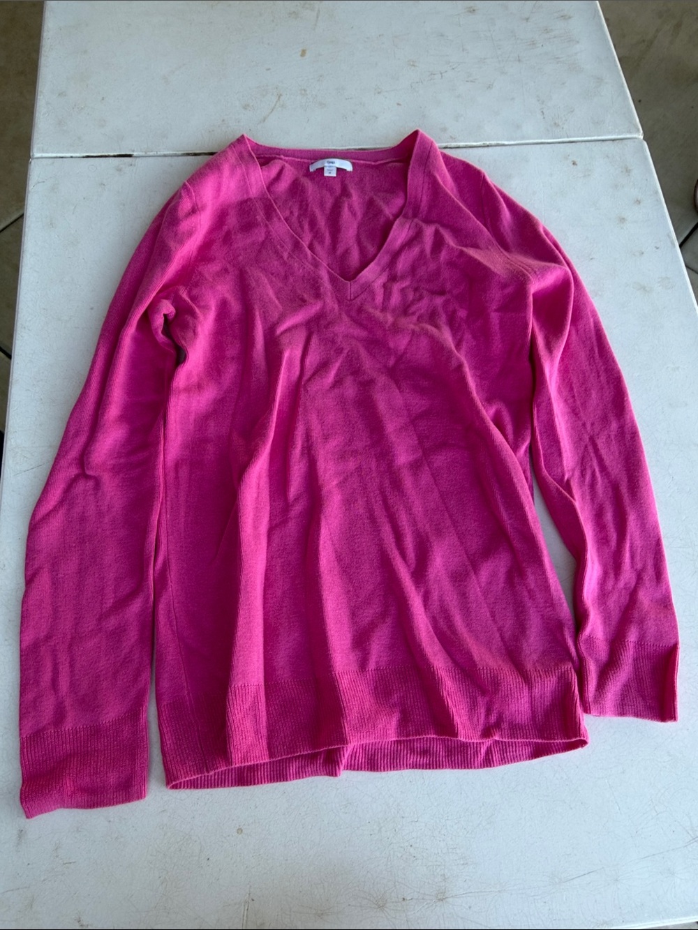 GAP Fuchsia Pink Long Sleeve V-Neck Pullover Sweater